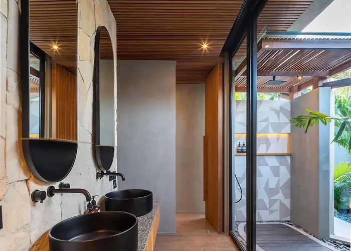 Award-winning 3br 25m Pool Feh *