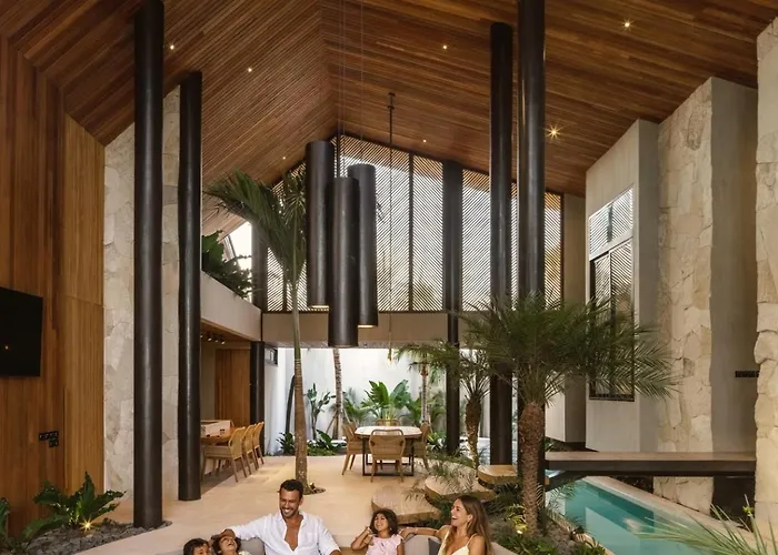 Award-winning 3br 25m Pool Feh Villa Kerobokan (Bali)